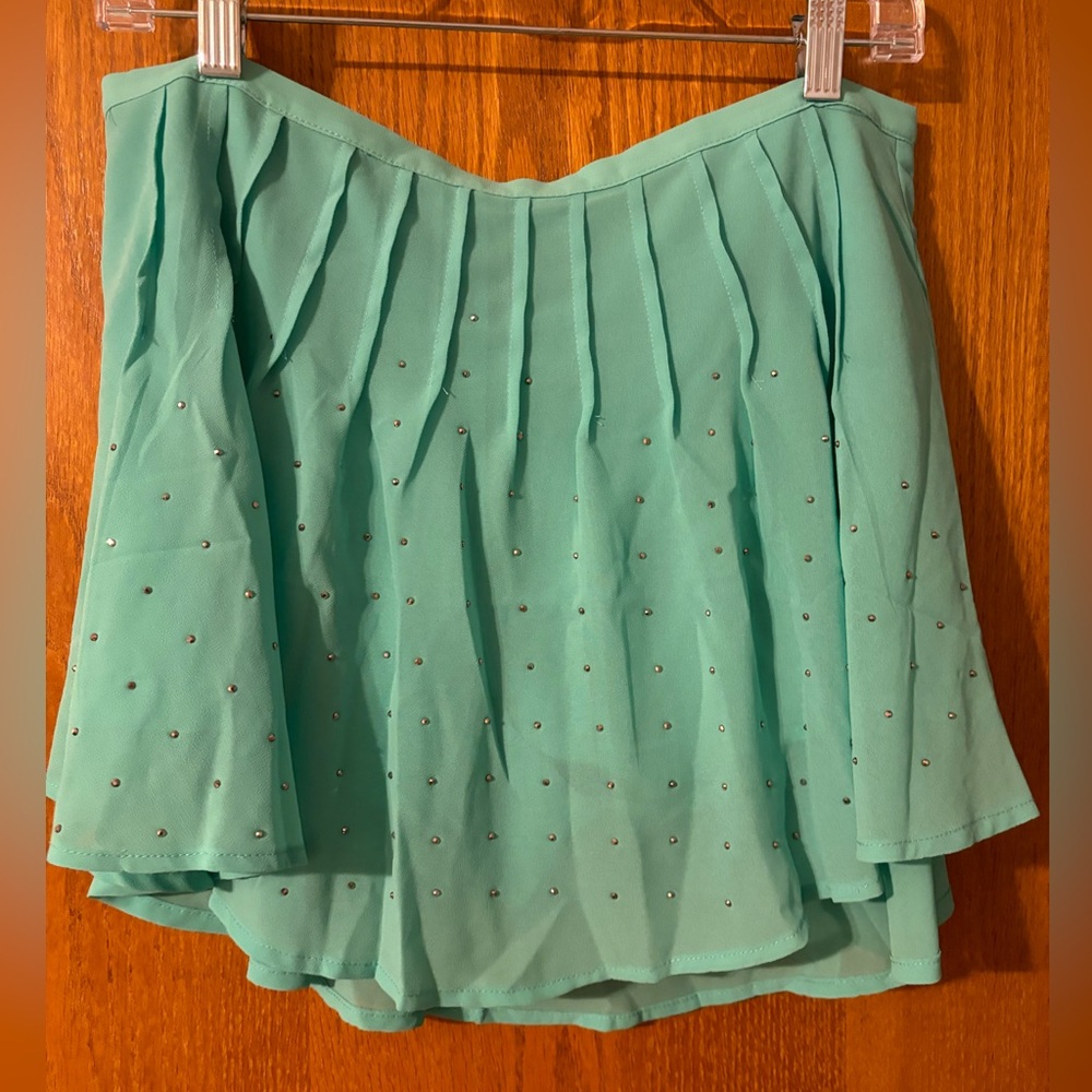 Beyoutiful skirt Sz‎ L Sea Foam Green Embellished Skort Flowy Lightweight